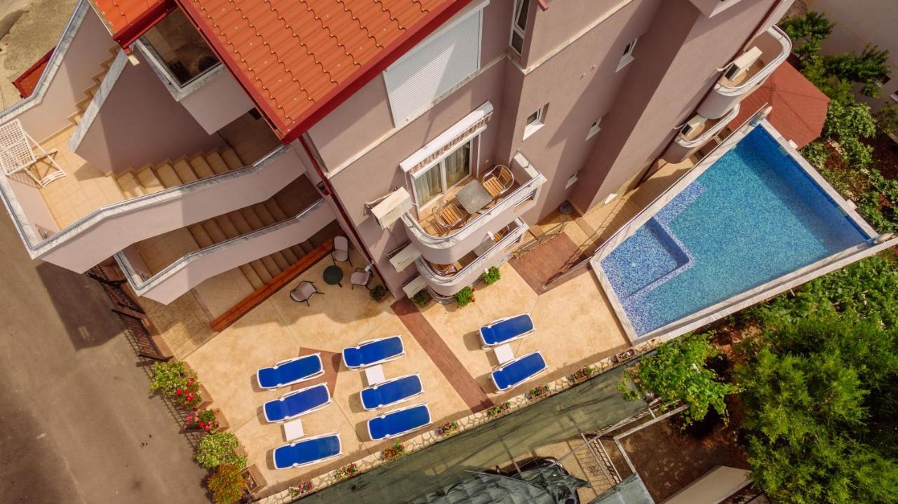 Ani Apartmani Добра-Вода Экстерьер фото
